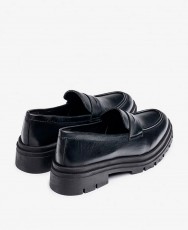 h2Mocasin negro con antifaz Yokono Cham 008 h2 pRedefine el estilo de tu dia a dia con el Zapato plano CHAM 008 de YOKONO Este 