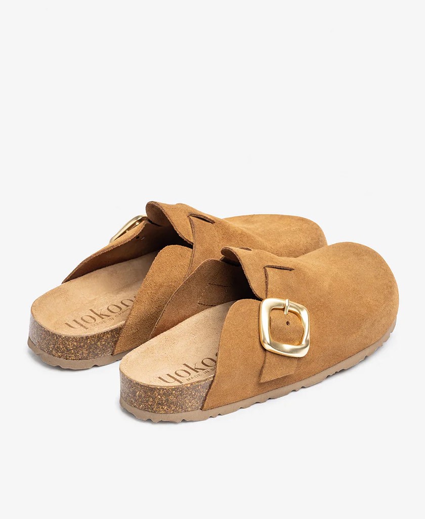 Camel clogs with buckle Yokono Zueco-650