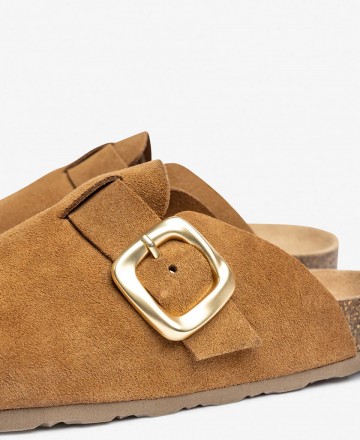 Zuecos camel con hebilla Yokono Zueco-650 Zuecos camel con hebilla Yokono Zueco-650