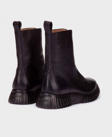 Sneakers de para mujer en color negro Caracteristicas cordones elasticos cuna 3 cm piso extra light exterior piel y textil e in