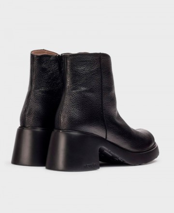 Wonders Flytres E-7125 block heel ankle boots