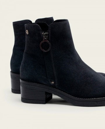 h2Botines casual piel de serraje Porronet Diana 4733 h2 pLos botines Porronet Diana 4733 son la definicion de elegancia funcion