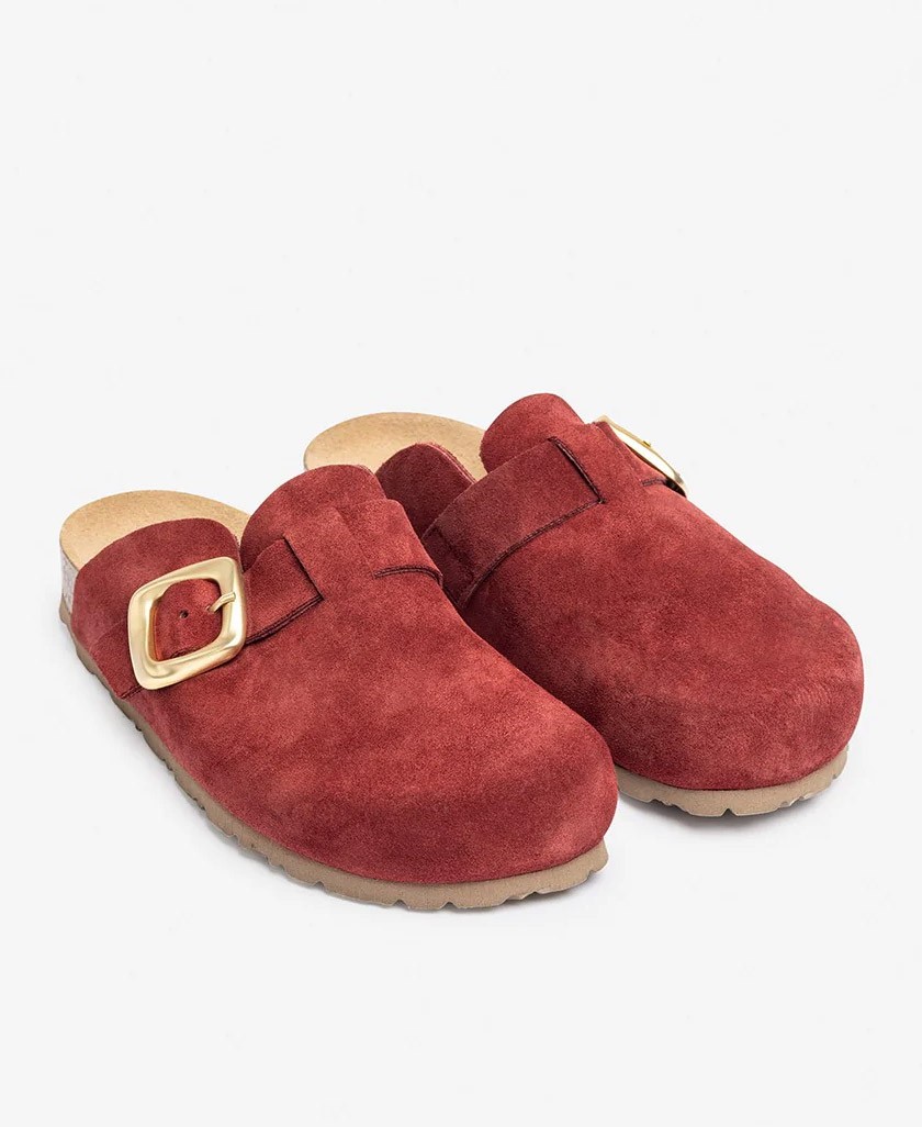 Women's shoe burgundy Yokono clog 650
