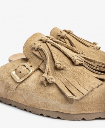 Beige suede shoe Yokono clog 260