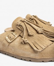 Zapato beige de serraje Yokono Zueco 260