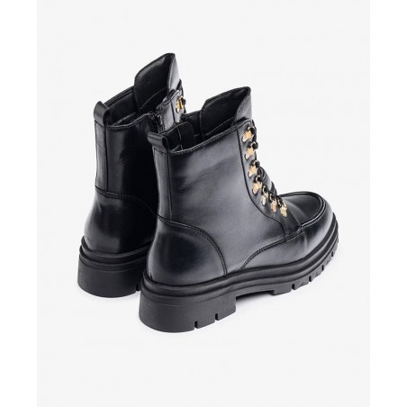 Botín plano con suela dentada Yokono Lan-312