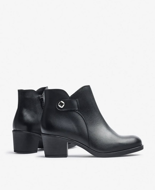 Yokono Lille-103 classic black ankle boots