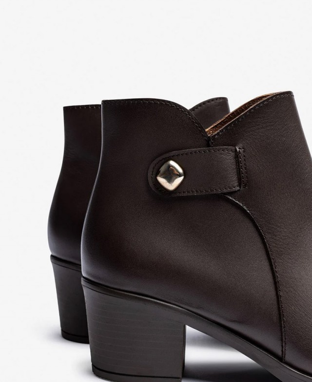 Yokono Lille-103 brown low-heeled ankle boots