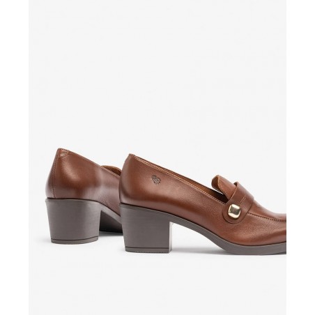 Yokono Lille-100 heeled shoe with detailing