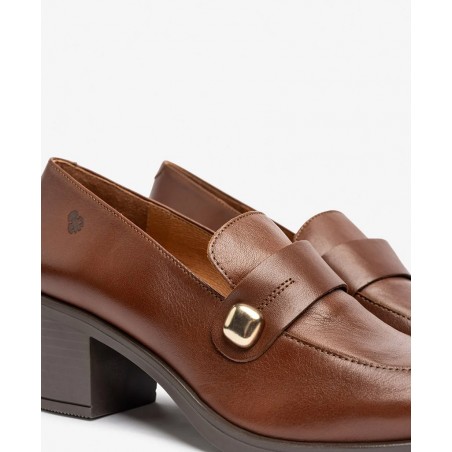 Yokono Lille-100 heeled shoe with detailing