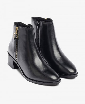 Botines para mujer en color negro Caracteristicas con cremallera tacon 5 cm zapato de estilo casual suela de goma exterior piel