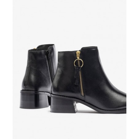 Botines para mujer en color negro Caracteristicas con cremallera tacon 5 cm zapato de estilo casual suela de goma exterior piel