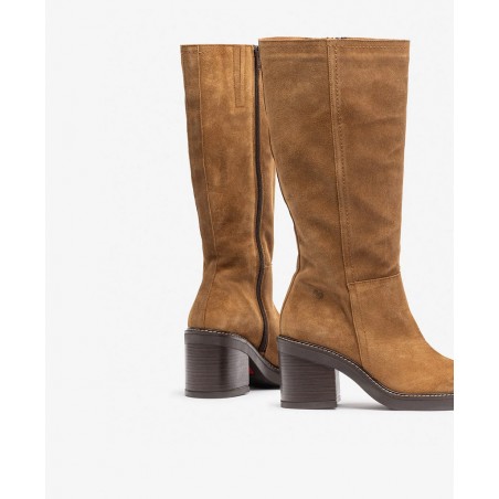 Botines para mujer en color camel Caracteristicas con cremallera tacon 5 cm zapato de estilo casual suela de goma exterior piel