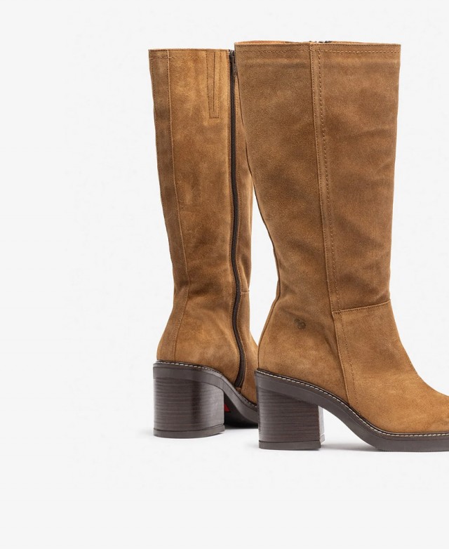 Botines para mujer en color camel Caracteristicas con cremallera tacon 5 cm zapato de estilo casual suela de goma exterior piel