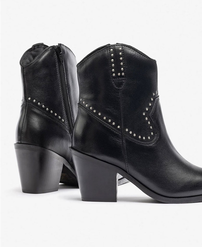 Botines para mujer en color negro Caracteristicas con cremallera tacon 5 cm zapato de estilo casual suela de goma exterior piel