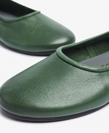 Botines para mujer en color verde Caracteristicas con cremallera tacon 5 cm zapato de estilo casual suela de goma exterior piel