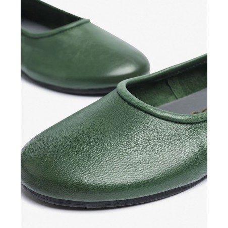 Botines para mujer en color verde Caracteristicas con cremallera tacon 5 cm zapato de estilo casual suela de goma exterior piel
