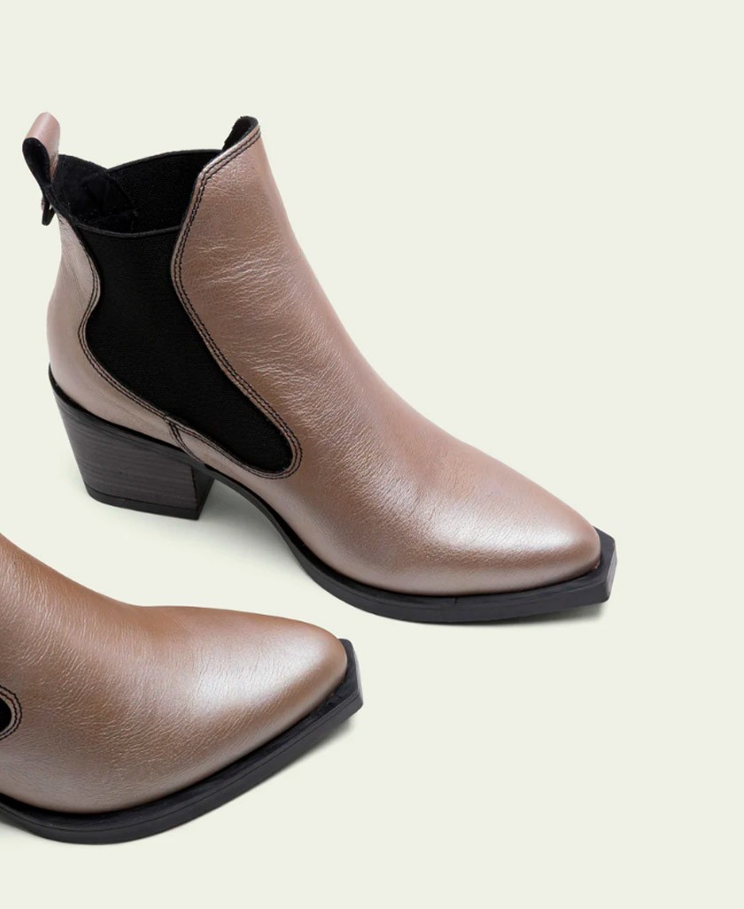 Botines para mujer en color metalizado Caracteristicas con cremallera tacon 4 cm zapato de estilo casual suela de goma termopla