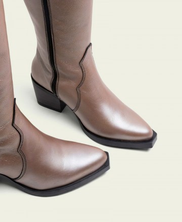 Botas cowboy color platino Porronet Fabila 4754