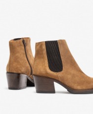 Camel leather ankle boots with heel Yokono Brava-003