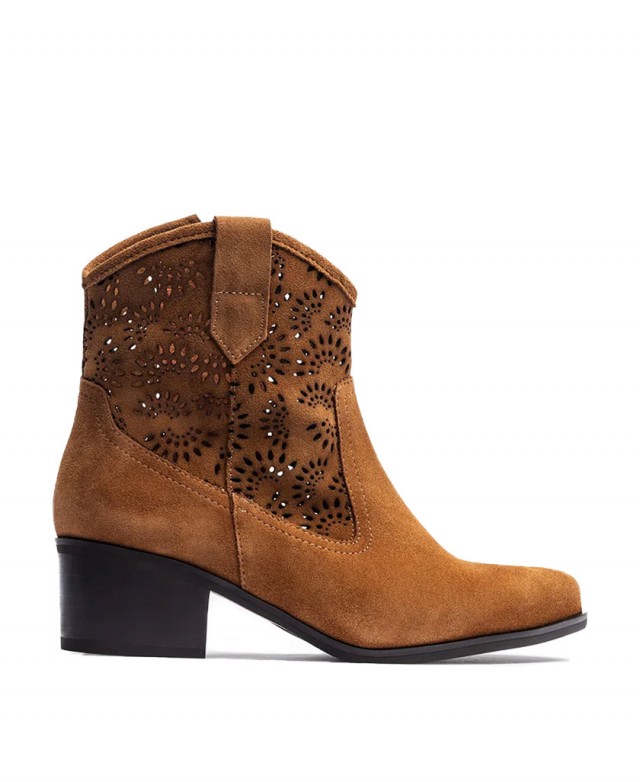 Botines estilo cowboy troquelado Yokono Laila-001