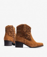 Botines estilo cowboy troquelado Yokono Laila-001