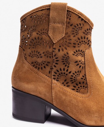 Yokono Laila-001 die-cut cowboy boots