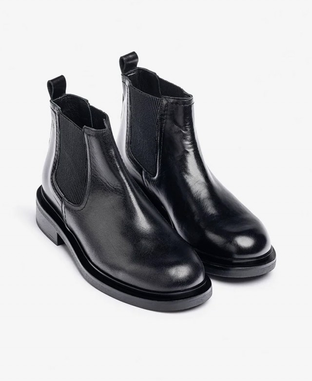 Yokono Lei-002 black Chelsea boots