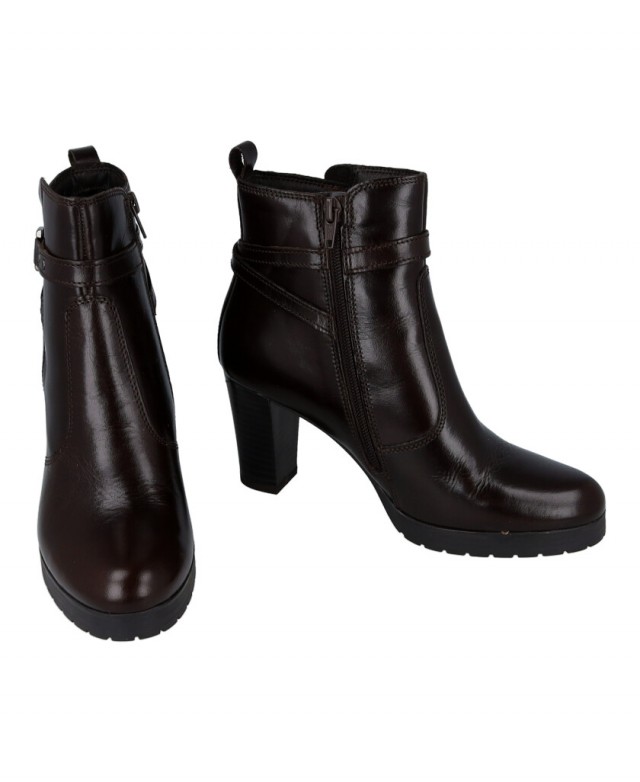 h2Botines de piel con hebilla Catchalot 5191 h2 pEl Botin con hebilla Catchalot 5191 es la eleccion ideal si buscas un calzado 