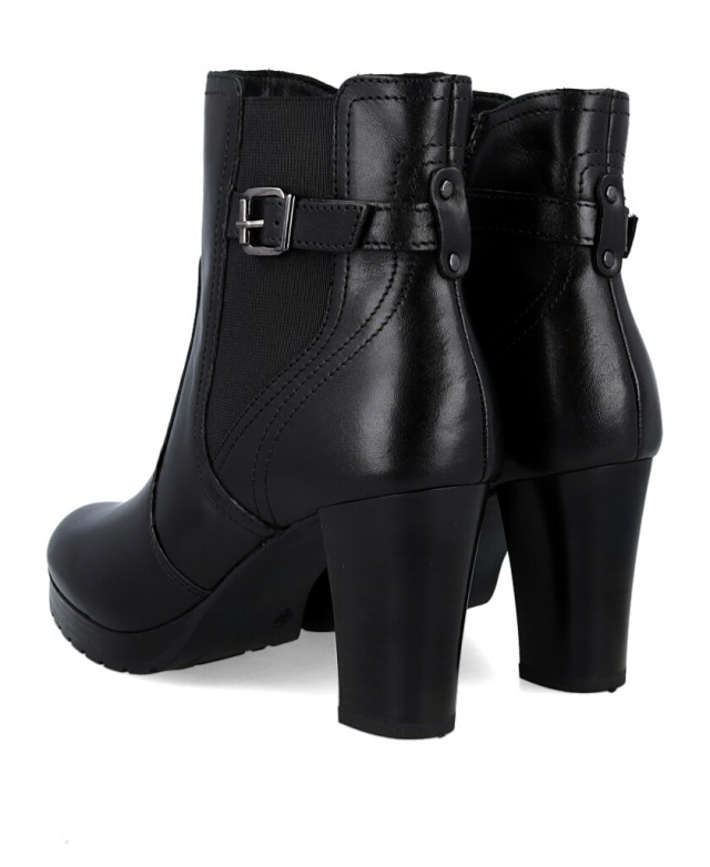 h2Botines con hebilla y elastico Catchalot 5187 h2 pLos Botines Catchalot 5187 son la fusion perfecta entre estilo audaz y func