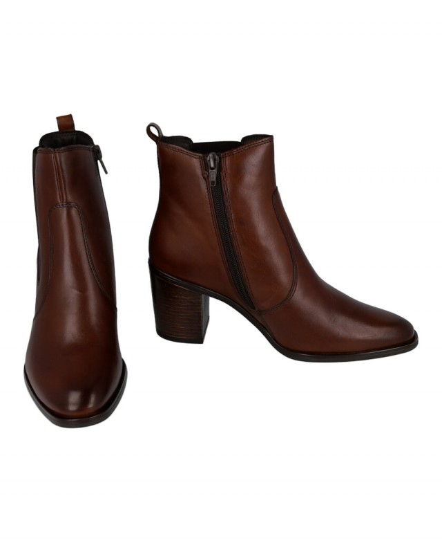 h2Botin color marron con elastico Catchalot 1464 h2 pEl Botin con elastico Catchalot 1464 es un modelo esencial para cualquier 