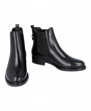 h2Botines chelsea negros Catchalot 1057 h2 pLos Botines Chelsea Catchalot 1057 en color negro son la declaracion perfecta la co