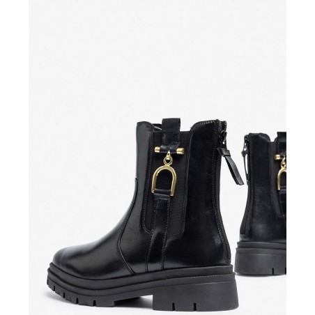 Yokono Lan-310 flat ankle boots with gold detailing