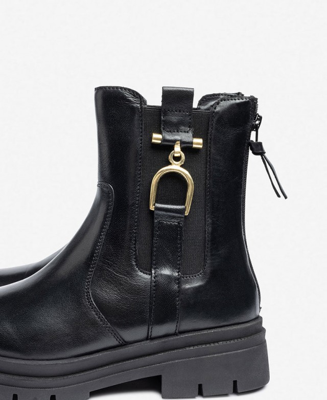 Botines plano con detalle dorado Yokono Lan-310