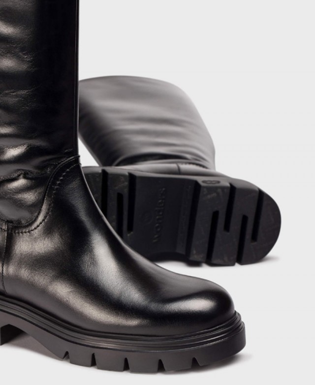 Wonders Bones A-4304 black leather high boots
