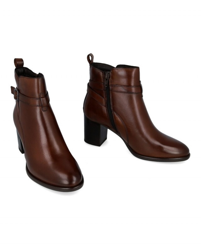 Catchalot 5742 brown heeled ankle boots