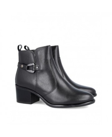 Catchalot 1977 black low-heeled ankle boots