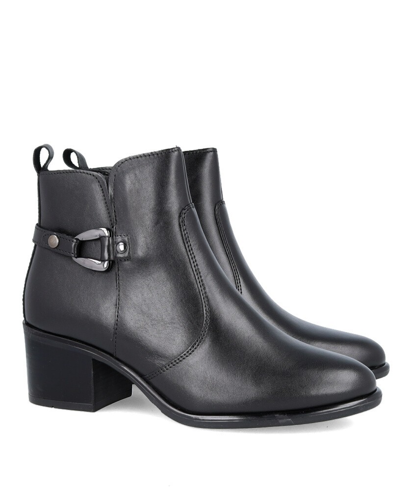 Catchalot 1977 black low-heeled ankle boots