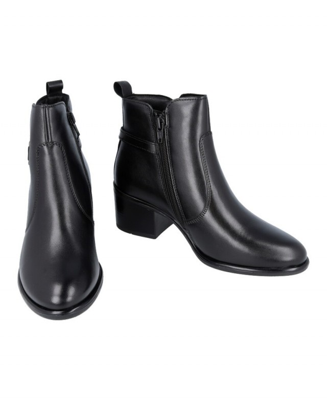 Catchalot 1977 black low-heeled ankle boots