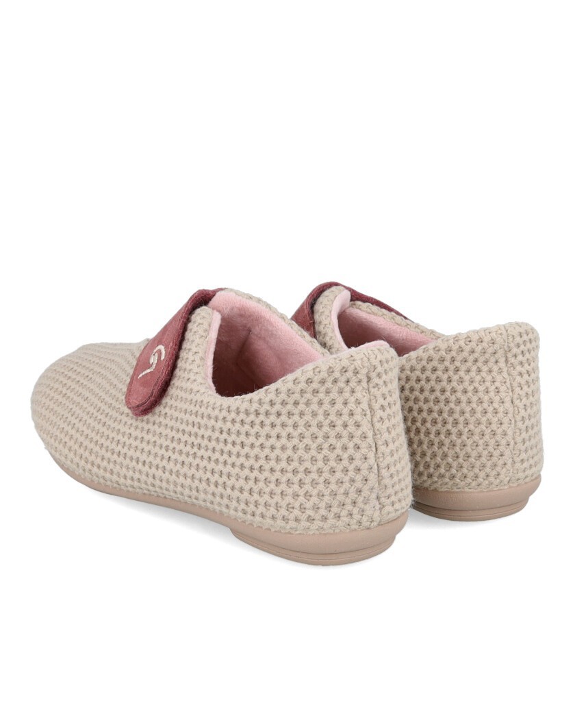 Garzon 5887.291 closed slippers with Velcro fastening