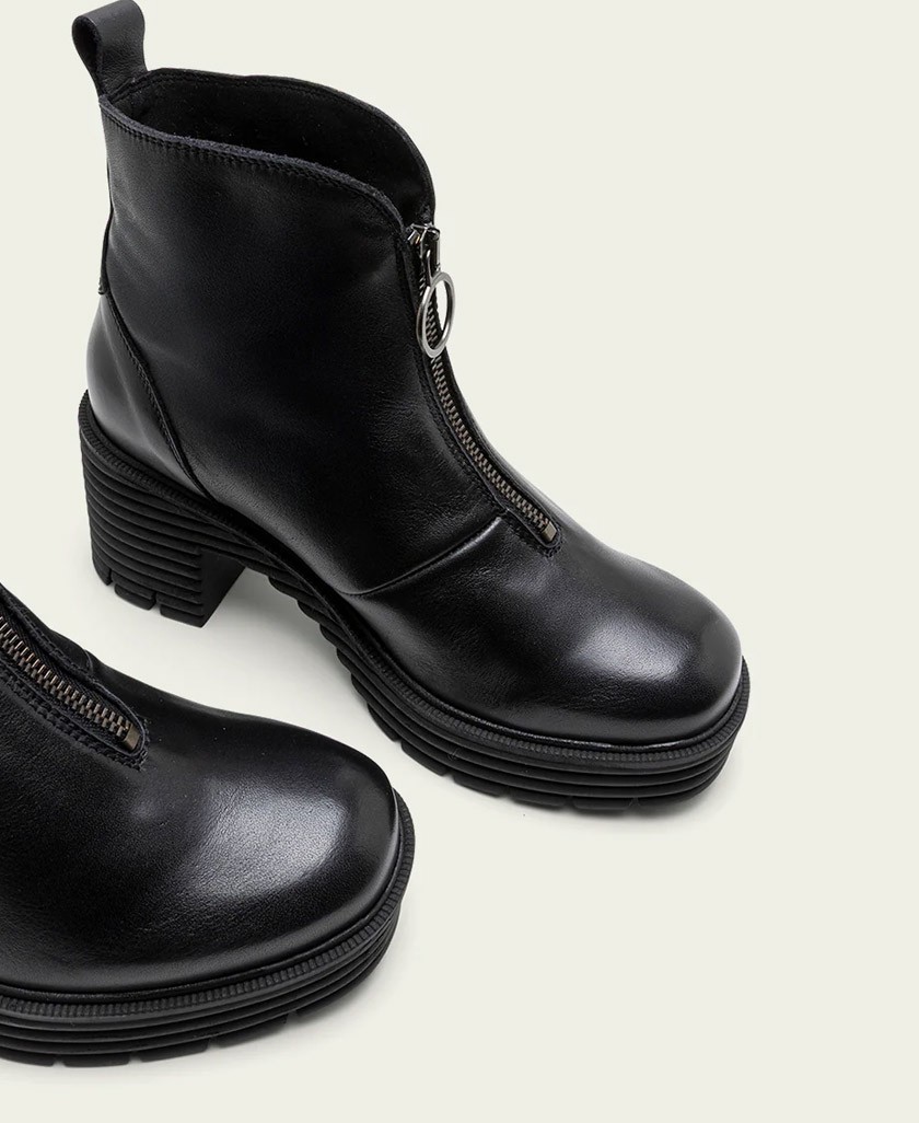 Porronet Mila 4774 ankle boots with front zipper