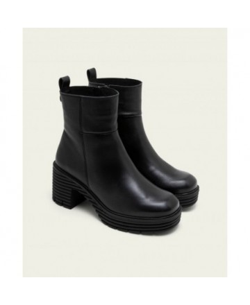 Porronet Marta 4771 ankle boots with track soles