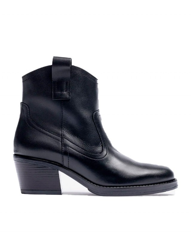 Yokono Brava-002 black mid-heel ankle boots