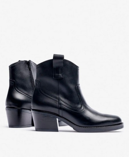 Botines negros de tacón medio Yokono Brava-002