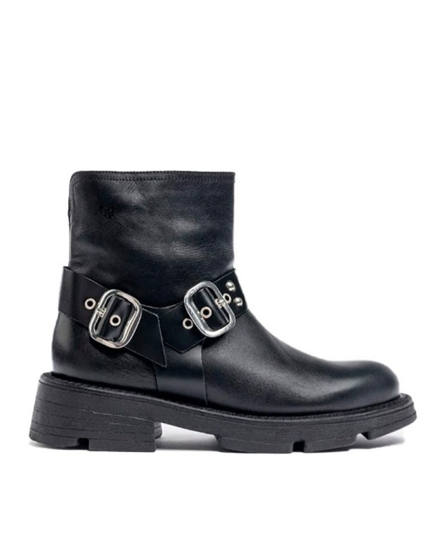 Yokono Elze-008 flat ankle boots with buckle