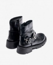 Yokono Elze-008 flat ankle boots with buckle