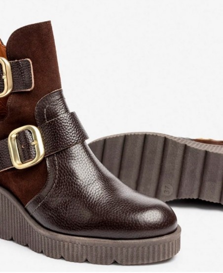 Yokono Madona 011 wedge ankle boots with buckles