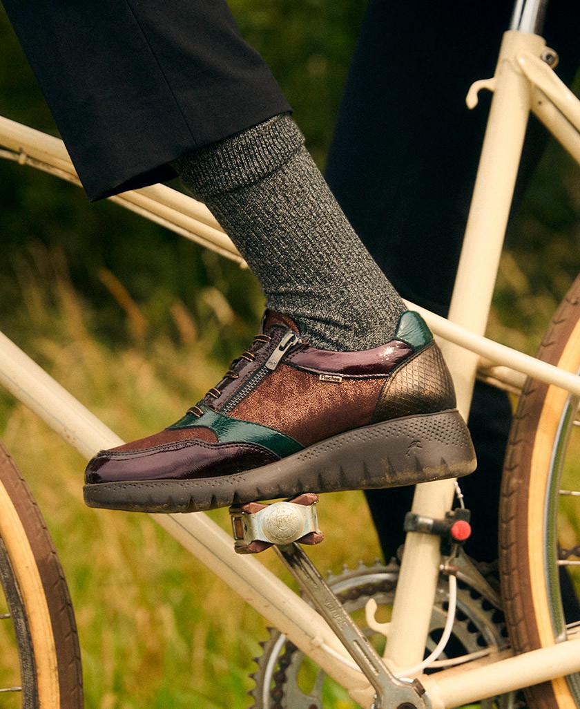 Fluchos Live F2248 trainers