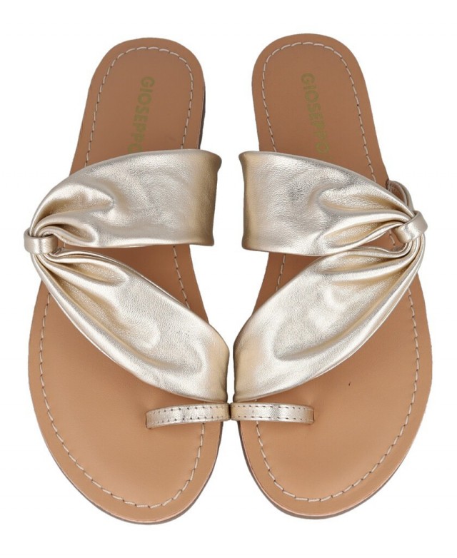 Gioseppo Kiserian thong sandals