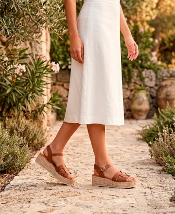 Catchalot 6021 brown platform sandals